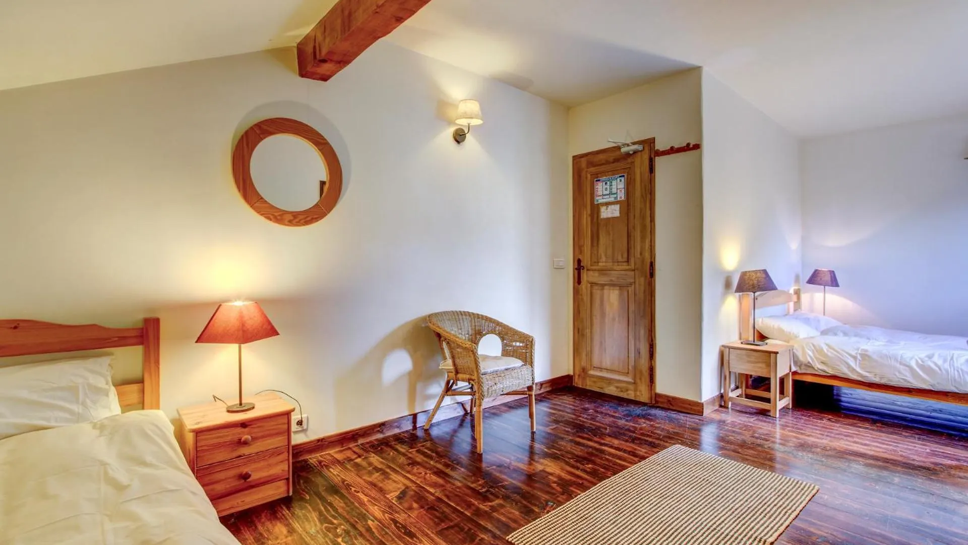 Self Catered Chalet With Indoor Pool Essert-Romand