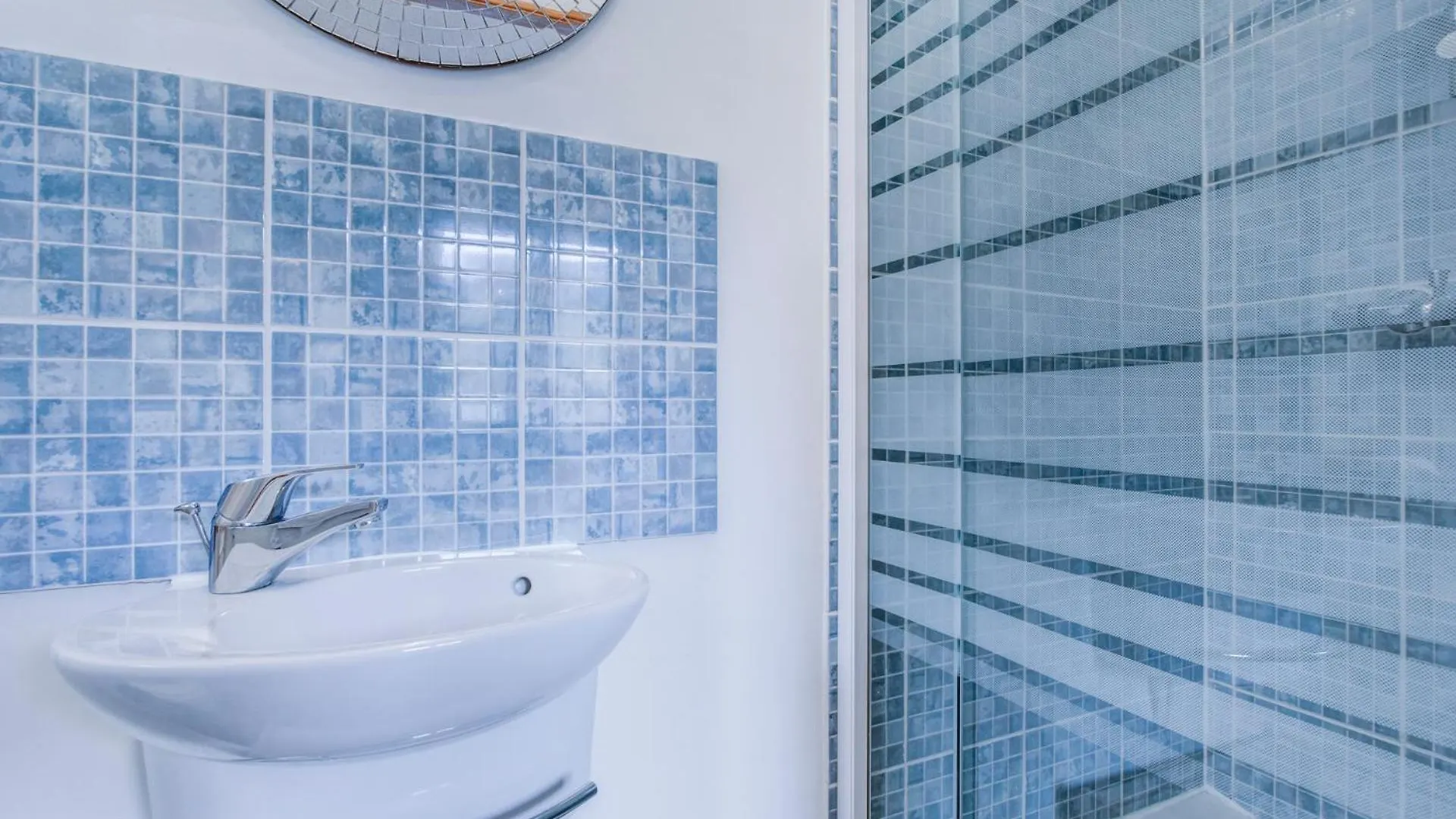 بيت ضيافة Self Catered Chalet With Indoor Pool Essert-Romand